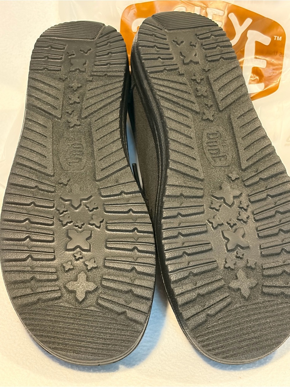 Hey Dude Women’s Black Casual Slip-On Shoes with Pearl Like Detail - Picture 5 of 7